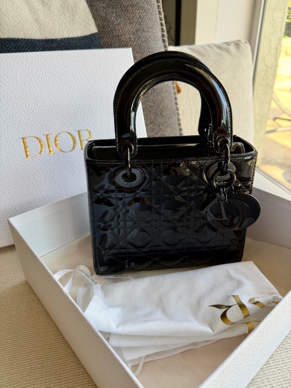 Black Patent Quilted Leather Top-Handle Bag - Picture 16 of 17